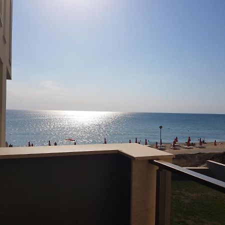 Dolphin Beach Apart Obzor Eksteriør billede