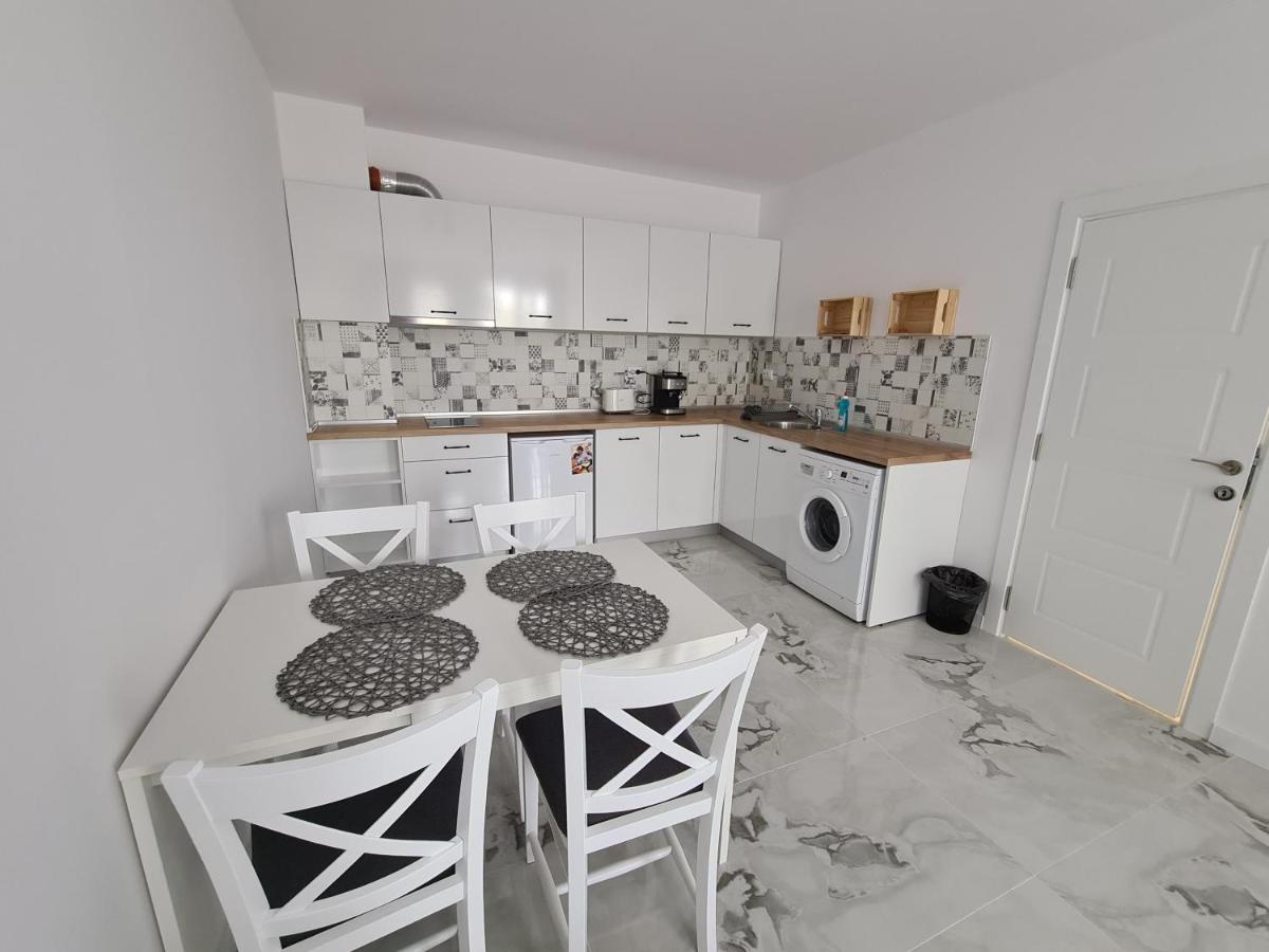 Dolphin Beach Apart Obzor Eksteriør billede